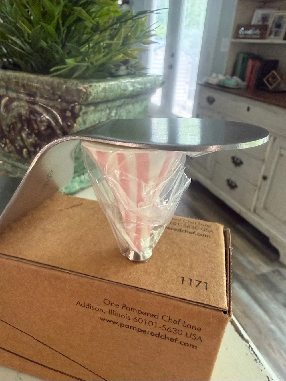 Pink Zebra High Heel Cake Server